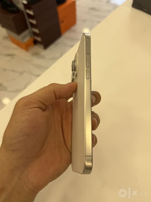 Продаётся iPhone 15 pro max white 512gb
