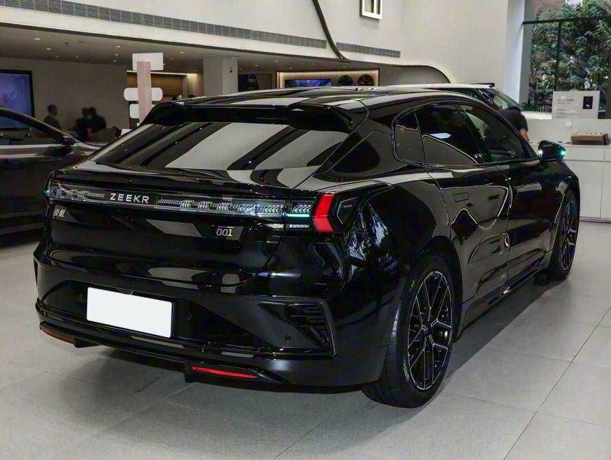 ZEEKR 001 год 2026 Рестайлинг в наличии (кредит бор)