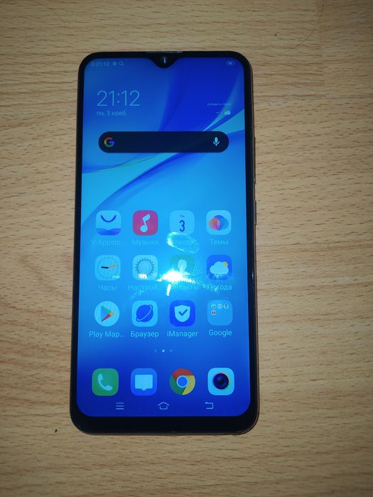 Смартфон  V I V O