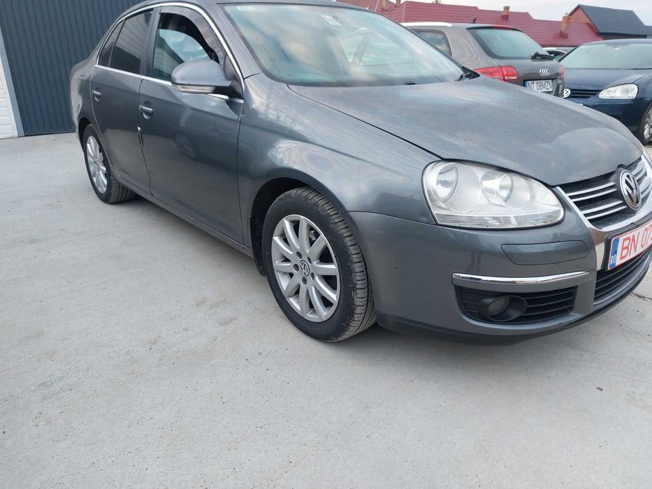 Capota fata - Orice piesa Volkswagen Jetta 1.9 TDI AUTOMAT BXE gri sobolan