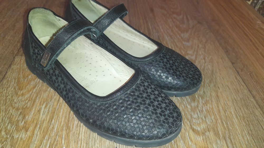 Продам туфли Tiflani 33р.