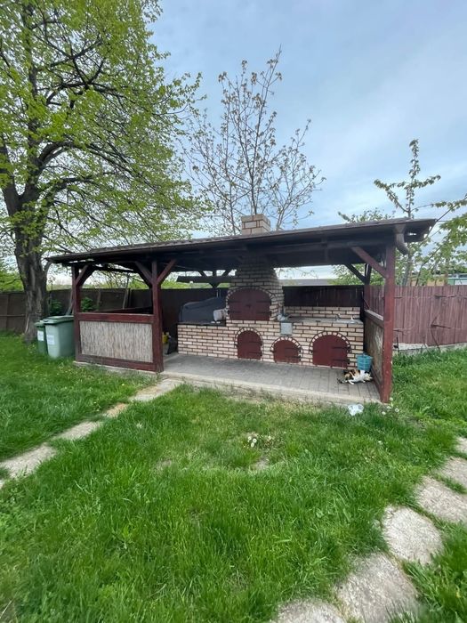 Inchiriez Cabana-Casa pentru Petreceri private.