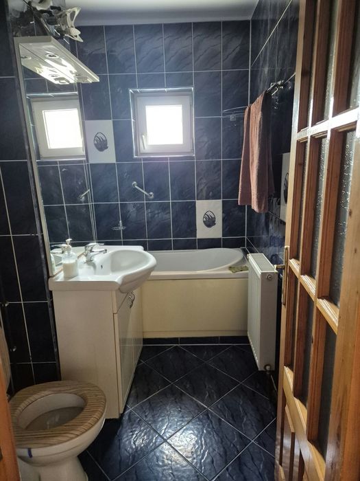 Apartament 4 camere de vanzare