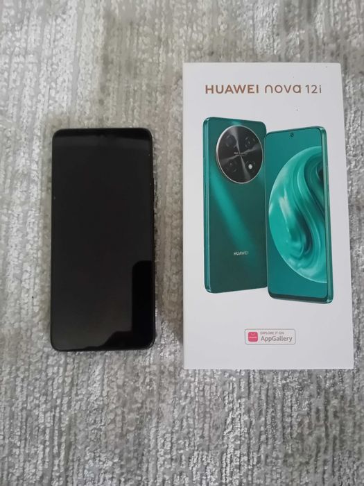 Huawei nova 12 i