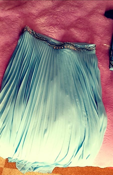 Продам шикарное платье .