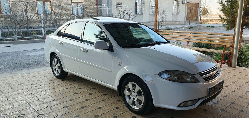 Chevrolet Jentra