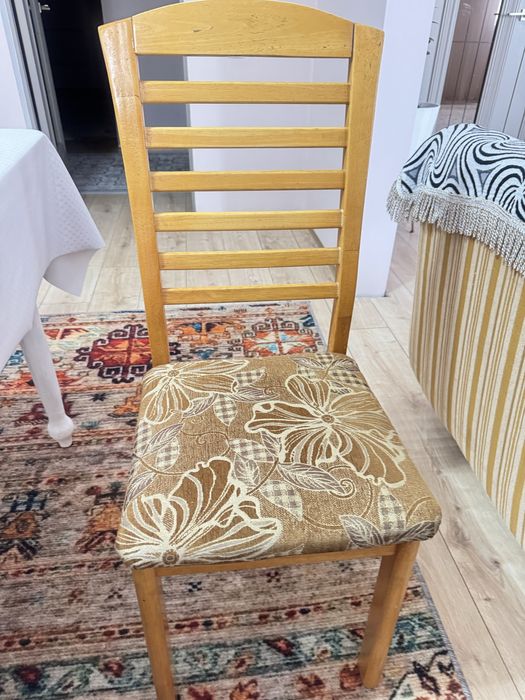 Деревянный стул б/у