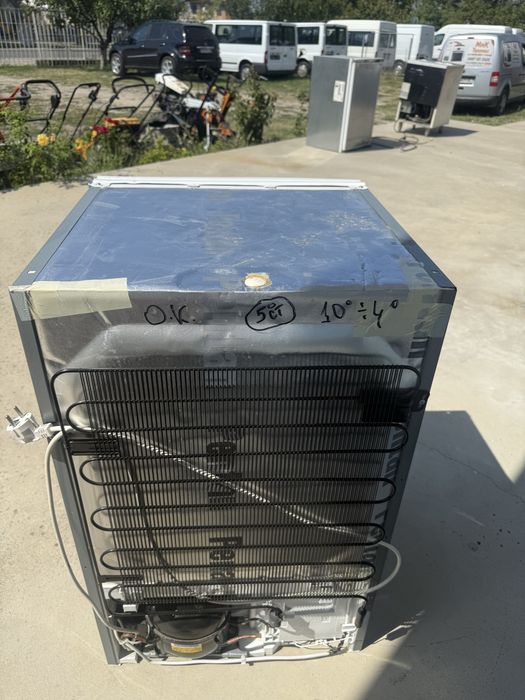 Малък хладилник Сименс за пълно вграждане