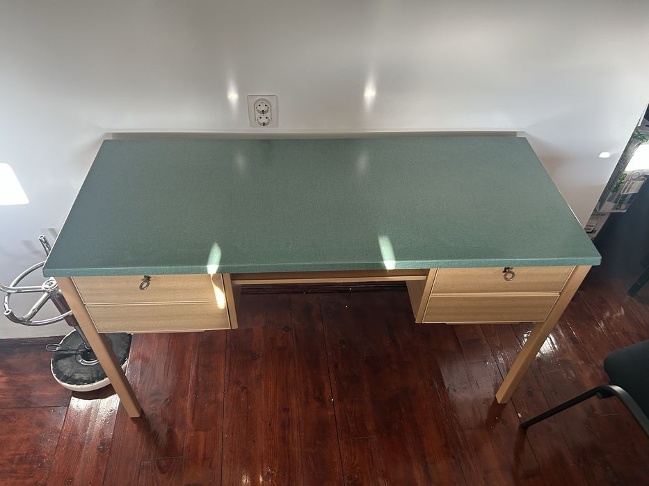 Birou,stare foarte buna