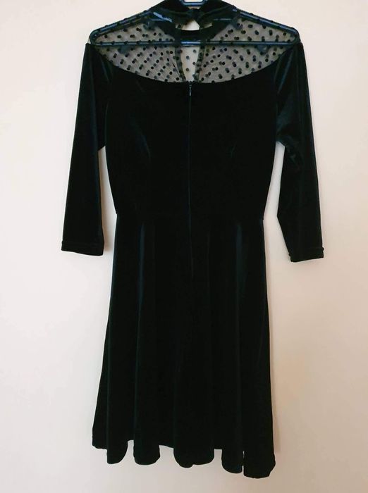 Черна рокля плюш