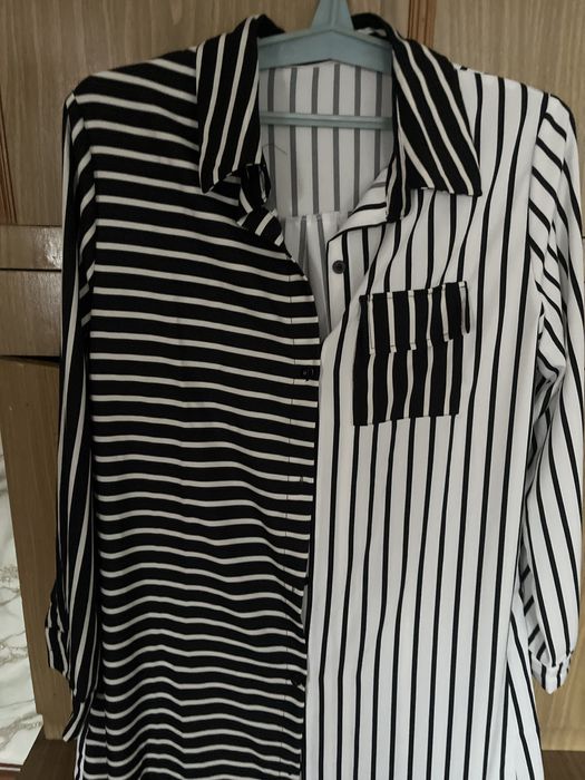 Платье -рубашка на пуговицах.