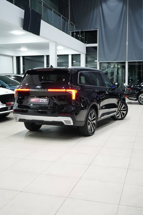Ford Equator Hybrid 2025