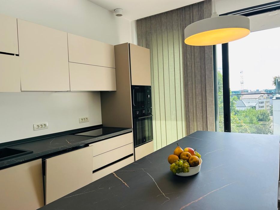 Penthouse  4camere / 3 bai  zona  Herăstrău