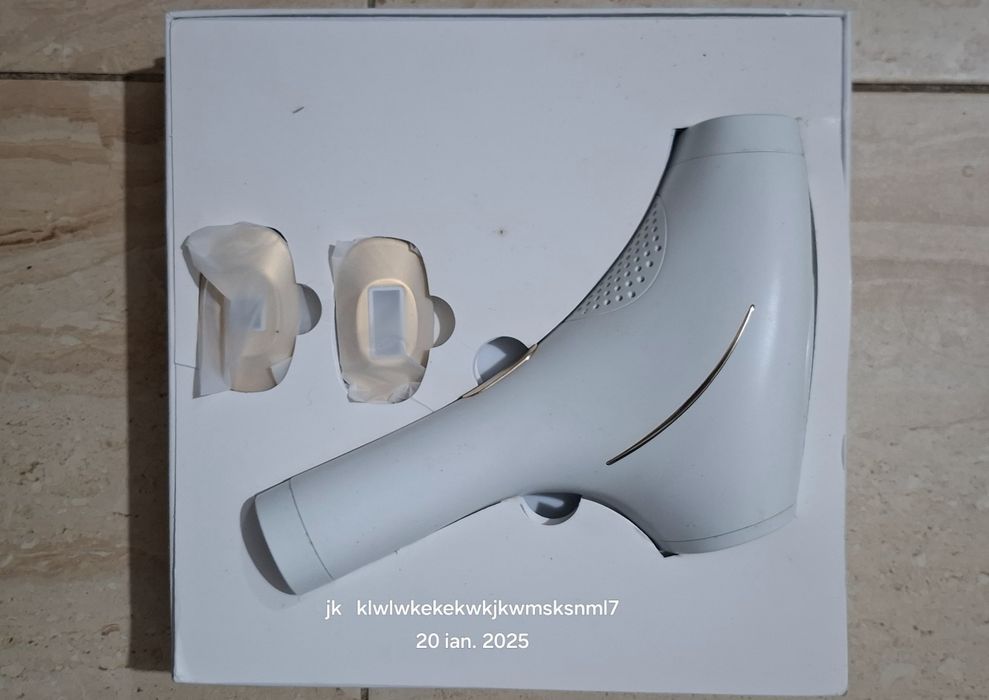 Epilator IPL POPPII, Pulsari 999.999, Ecran LCD, Corp si fata, 8 Acces