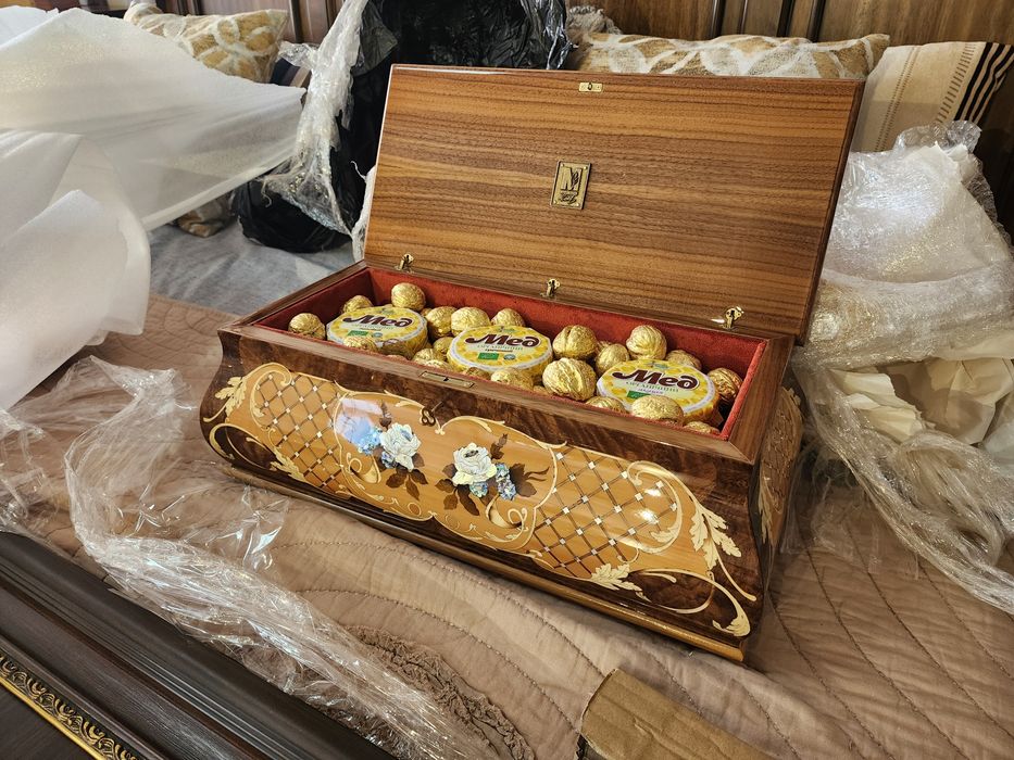 Шкатулка из дерева