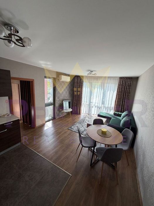 Продава се Тристаен апартамент в Пловдив, Младежки Хълм - 80 кв.м за 2963 €/кв.м - Снимка #7
