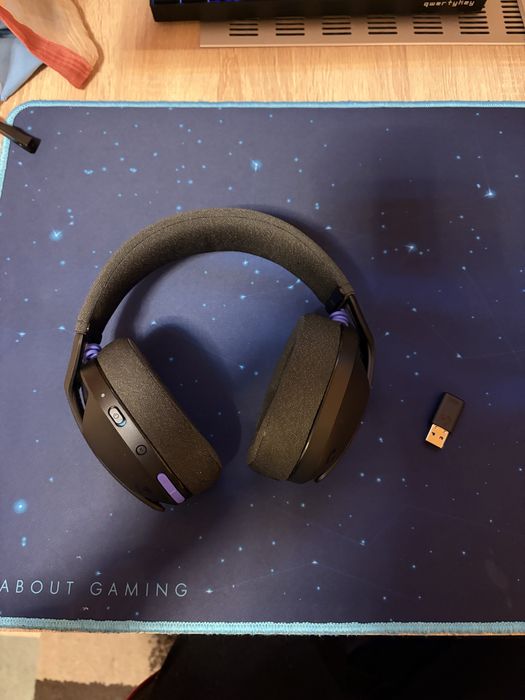 Vând căşti wireless de Gaming Logitech G321