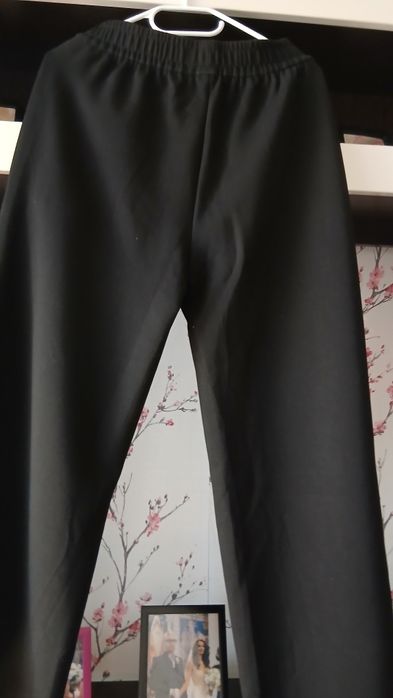 Pantaloni din material de calitate ptr dame