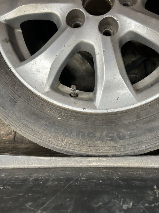 Запаска Camry 40