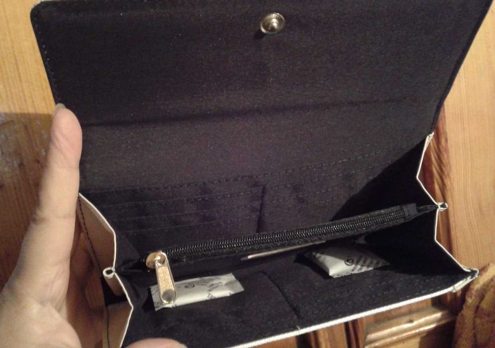 Новый в упаковке  кошелек