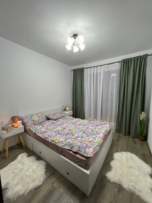 De inchiriat ap cu 2 camere cu loc de parcare rond Cristalului