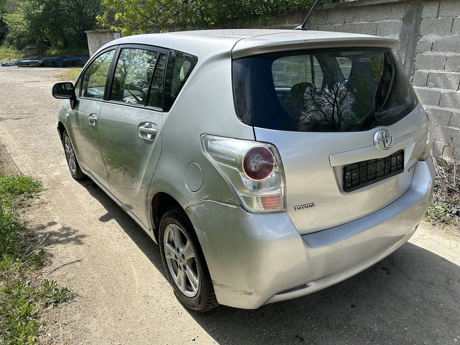 на части Toyota Verso 2.0 d4d 2009 126кс