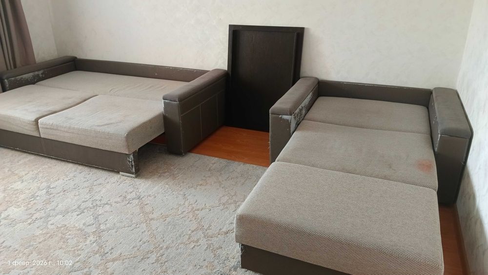 Диван в комплекте