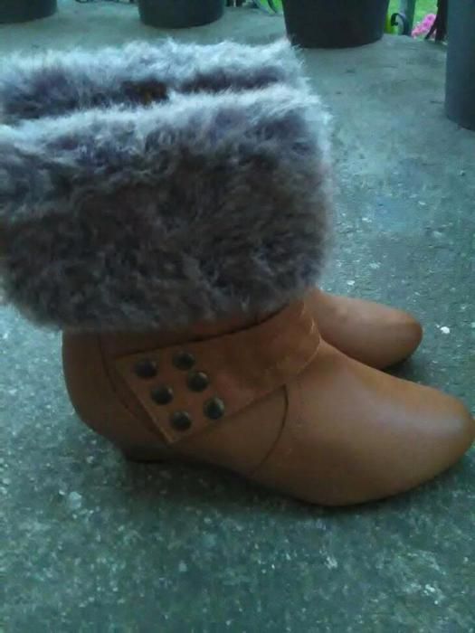 Чисто нови дамски боти