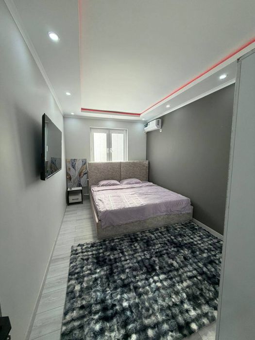 Срочно  Продаётся  Чехова  2/9/9 евро ремонт с мебелью техникой !