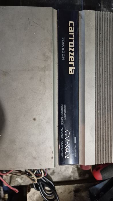 Усилитель Pioneer Carrozzeria GM-X402.