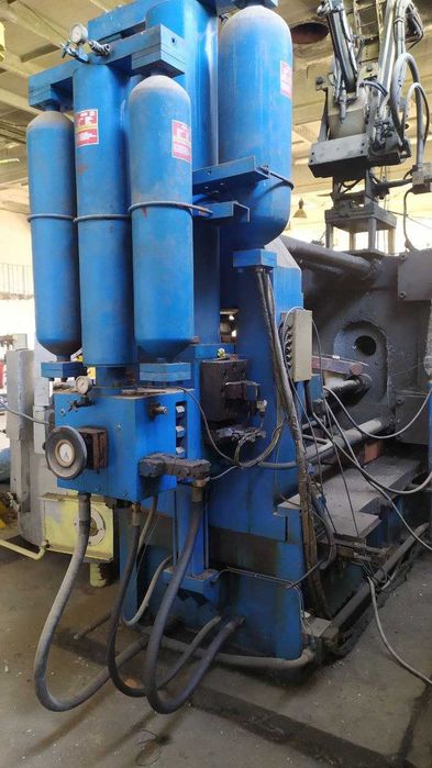 Оборудование (станок) для литья алюминия и латуни под давлением.