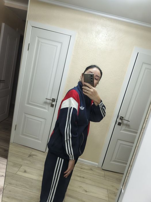 Продам спортивный костюм, плащ