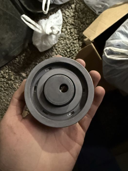 Продам запчасти на машины