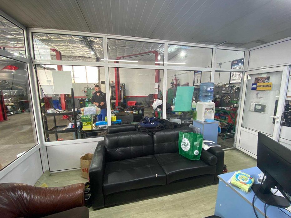 Продавам офис помещение изработено от алуминиева дограма