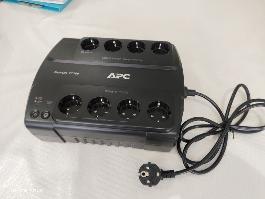 Источник бесперебойного питания АРС Back Up ES 700
