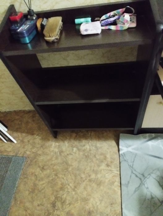 Продам прихожую .