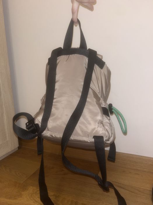 Geantă bej închis, cu aspec