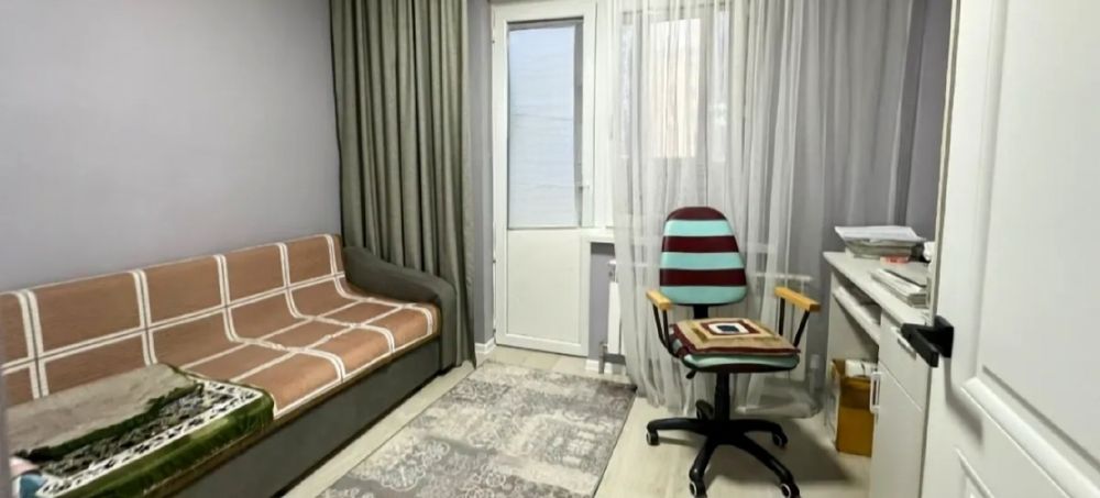 продам 4-х ком. 96кв. 6мкр. 1-этаж