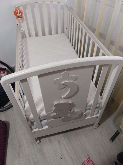 Pătuț bebeluș în stare foarte bună vând urgent..