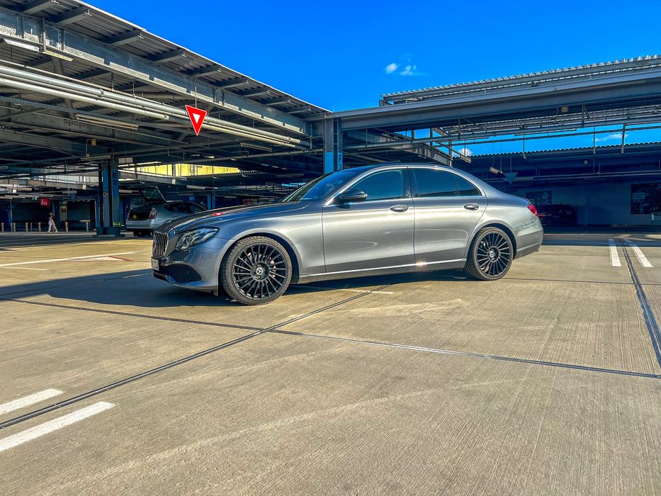 Mercedes E220 4matic– Distronic, Multibeam, Digital Cockpit, Scaune Ventilate