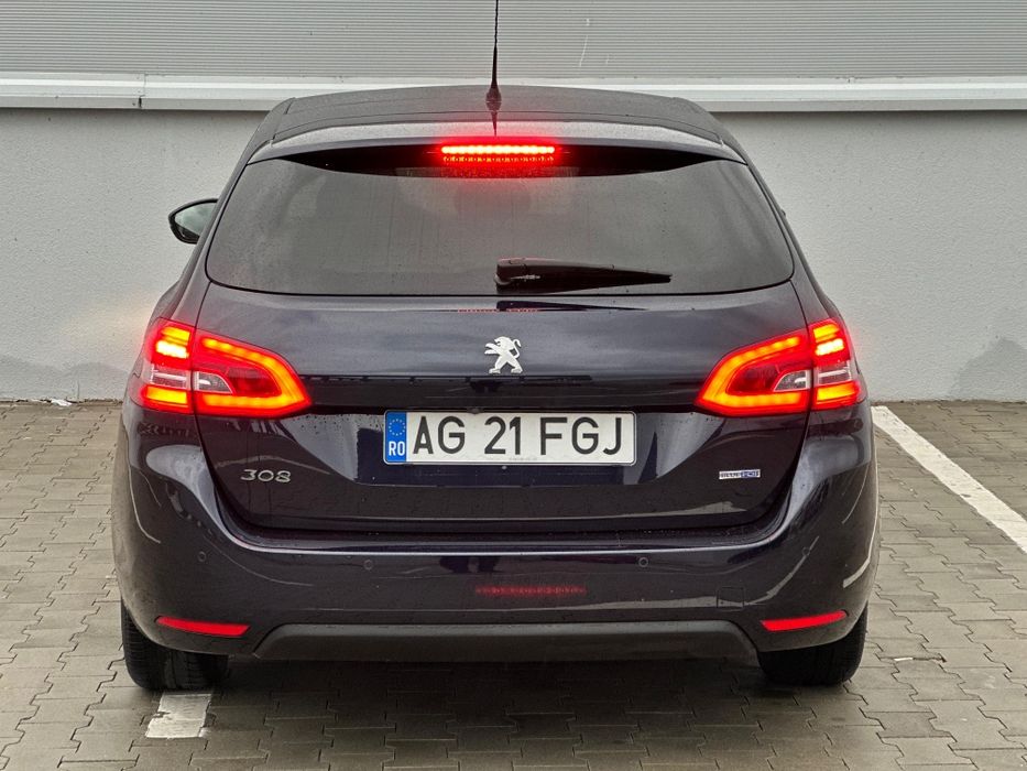 Peugeot 308 sw / 1.6 blue Hdi -120 CP / Panoramic / Navigație / Camera / Unic Proprietar