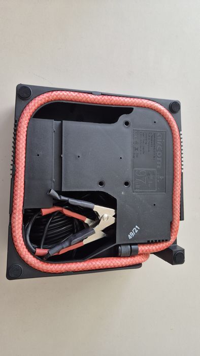 Компресор за гуми НОВ Оригинален  и мощен 240w