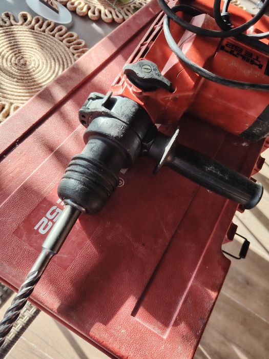 Ciocan rotopercutor Hilti
