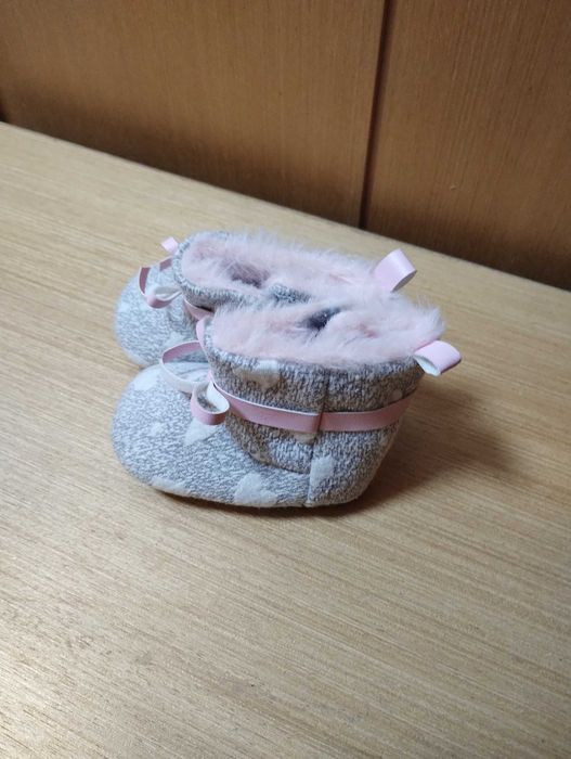 Бебешки обувки за момиче