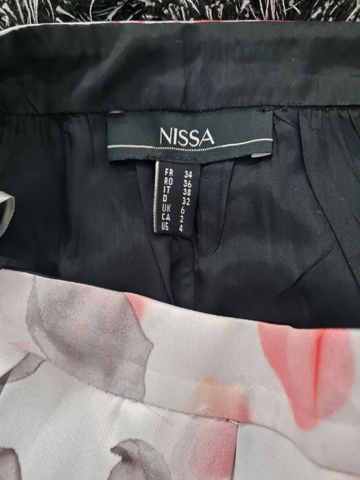 Fustă Nissa superbă. Mărime 34.