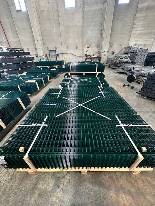 Дворни врати - оградни колове - оградни пана