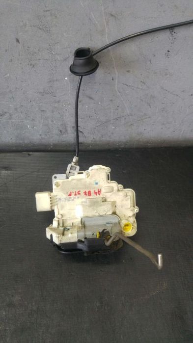 Broasca usa stanga fata audi a4 b7 8ec 8e1837015aa