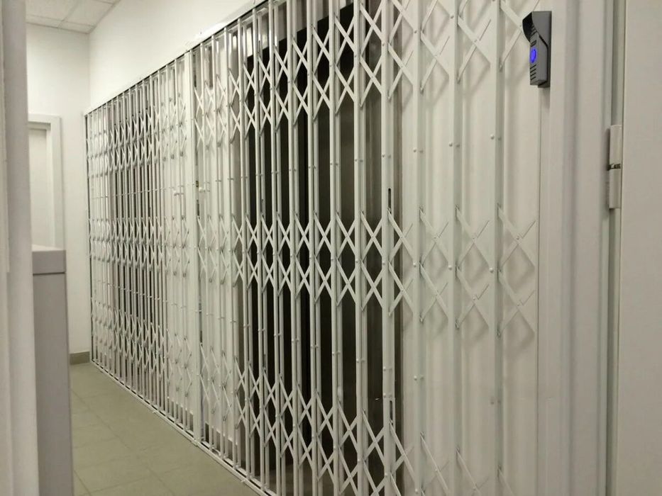 Металлические решётки раздвижные