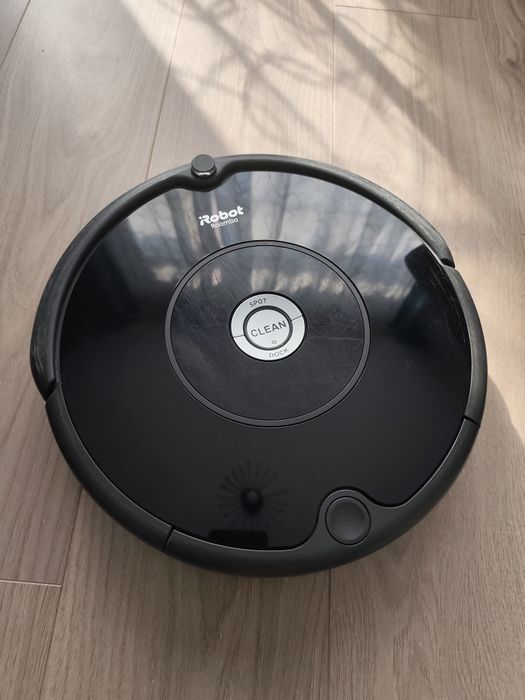 Прахосмукачка робот Roomba 606