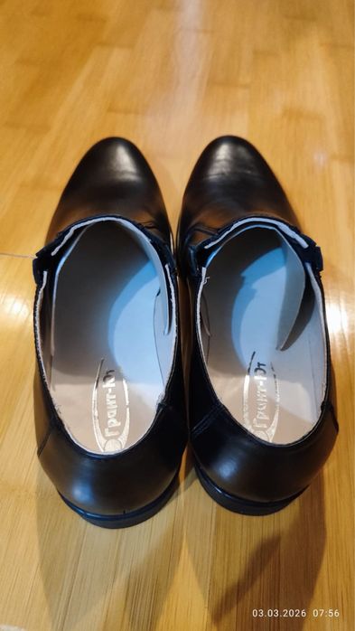 Продам новые туфли кожанные